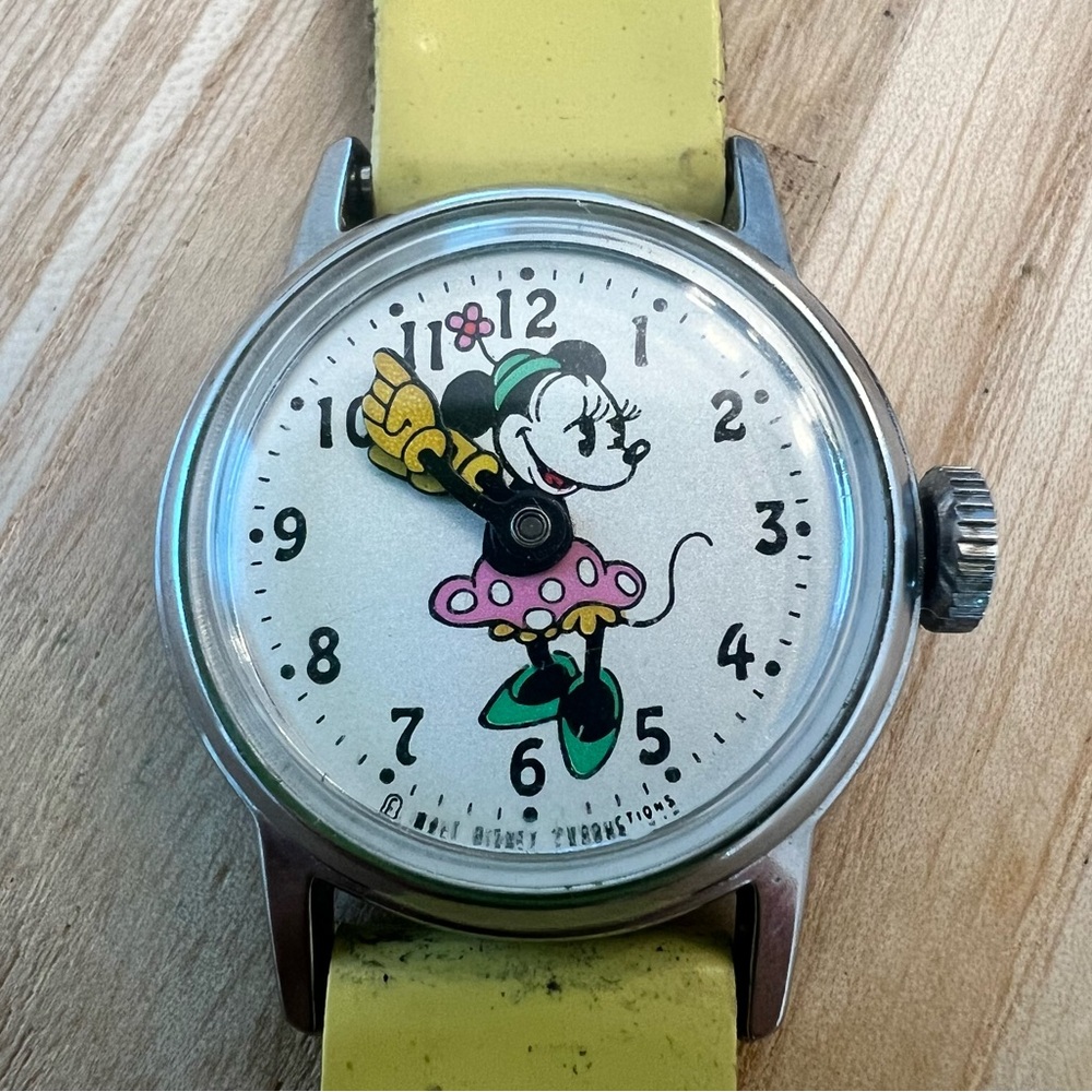 Vintage Disney Minnie Mouse mechanical watch for parts repair